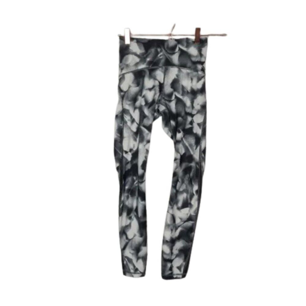 Lululemon Train Times 7/8 Pant 25" Blush Blossom Alpine White / Black Size 4 - Picture 16 of 16